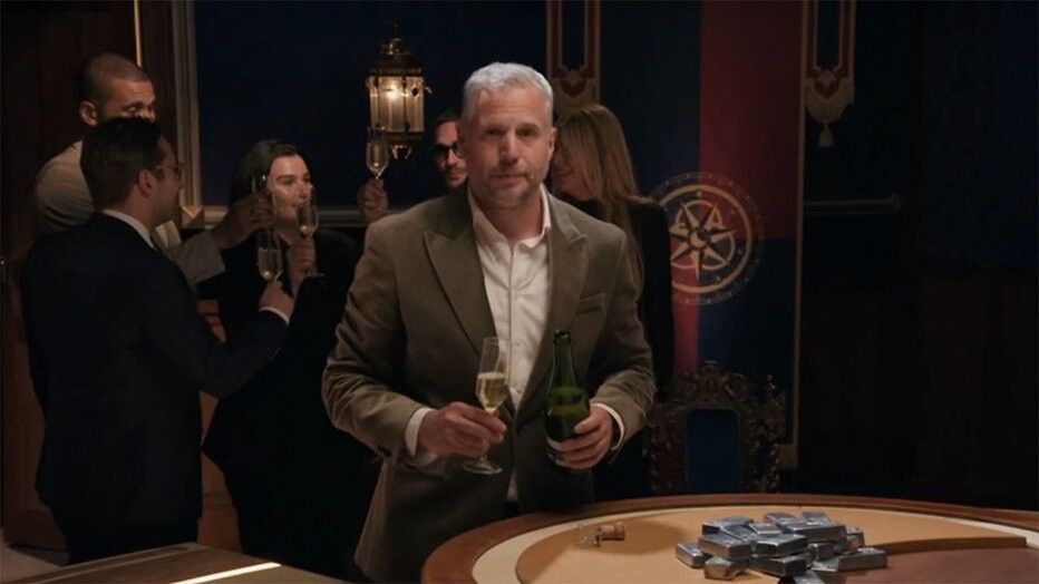 Tijl Beckand bracht een toast uit op hopelijk een nieuw seizoen Tijl Beckand bracht een toast uit op hopelijk een nieuw seizoen