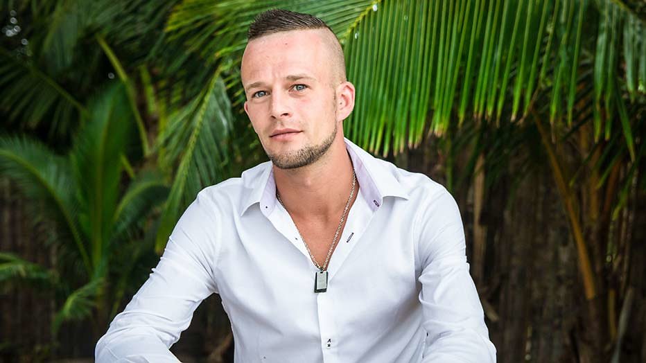 Tim van Temptation Island wil ex Deborah op zijn huwelijk