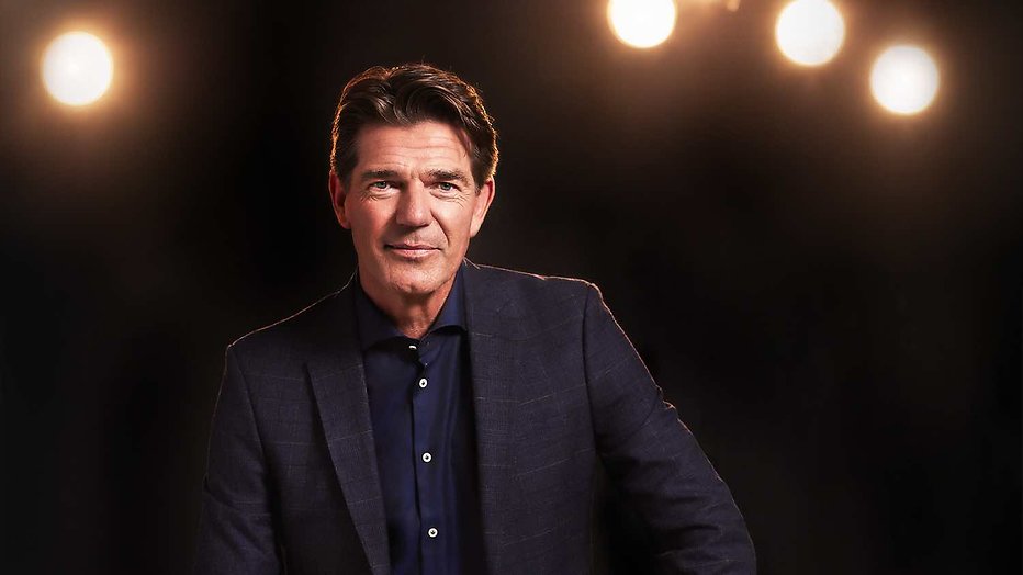 De TV van gisteren: RTL Late Night met Twan Huys weer onder 300.000