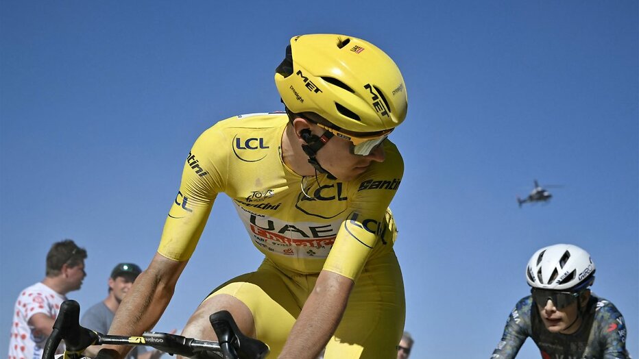 Tadej Pogacar tijdens Tour de France 2024