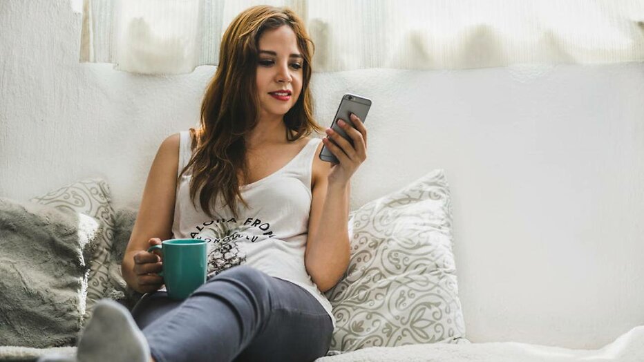 Tips om televisie te kijken op je telefoon tijdens de vakantie