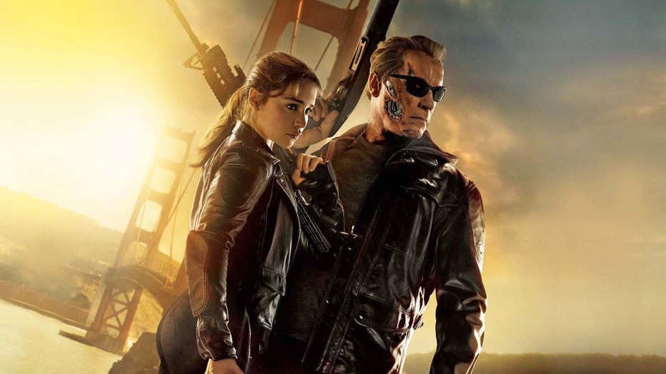 Arnold Schwarzenegger en Emilia Clarke in Terminator Genisys Arnold Schwarzenegger en Emilia Clarke in Terminator Genisys