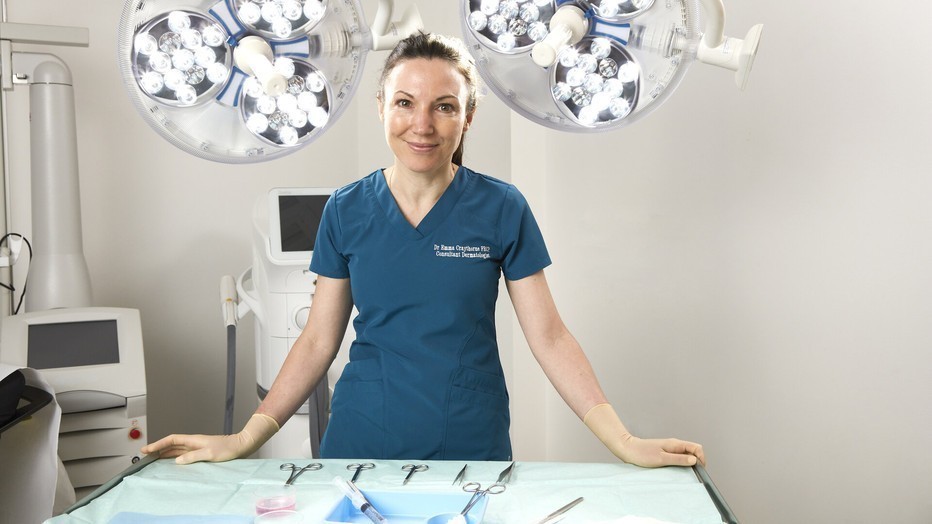Emma Craythorne in The Bad Skin Clinic Emma Craythorne in The Bad Skin Clinic