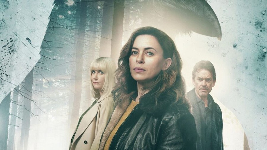 Katherine Kelly, Eve Myles en Dougray Scott in The Crow Girl