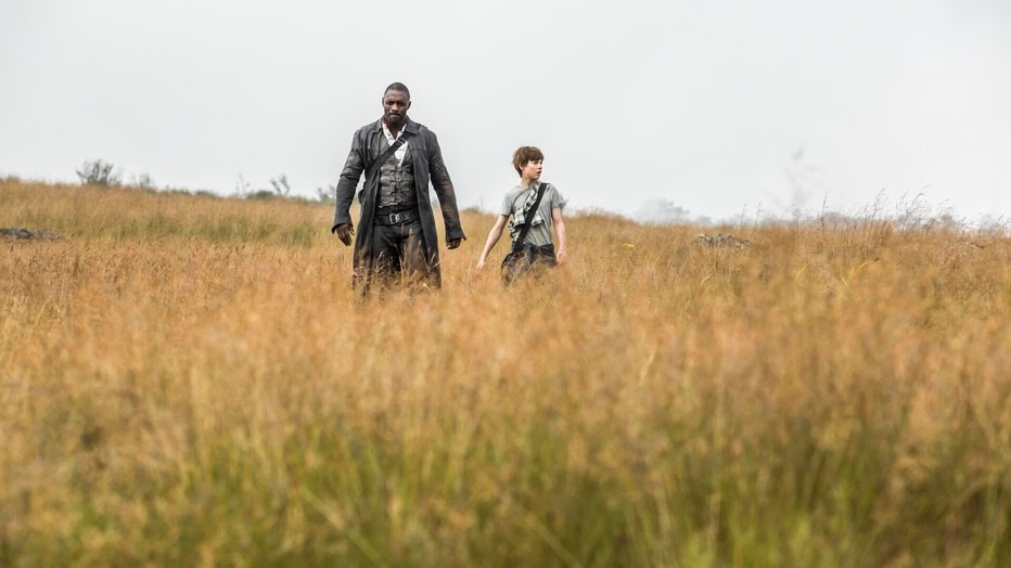 Idris Elba en Tom Taylor in The Dark Tower