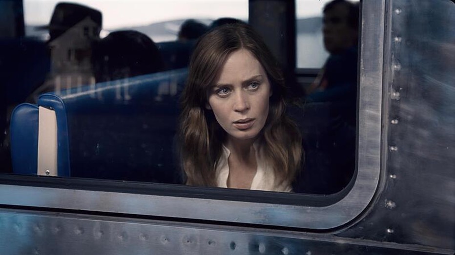Emily Blunt in The girl on the train Emily Blunt in The girl on the train