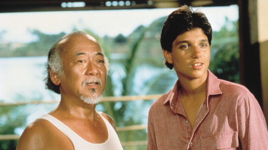 Pat Morita en Ralph Macchio in The Karate Kid Part II