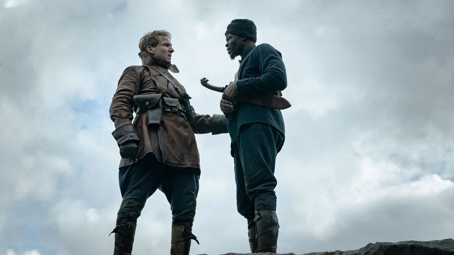 Ralph Fiennes en Samuel L. Jackson in The King's Man