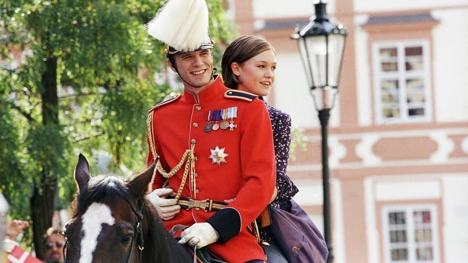 Julia Stiles en Luke Mably in The Prince & Me