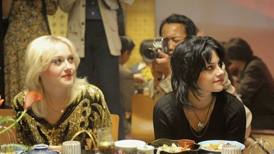 Cherie Currie en Kristen Stewart in The Runaways