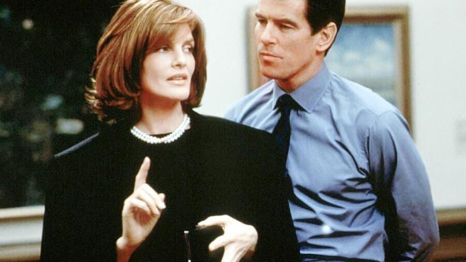 Pierce Brosnan en Rene Russo in The Thomas Crown Affair