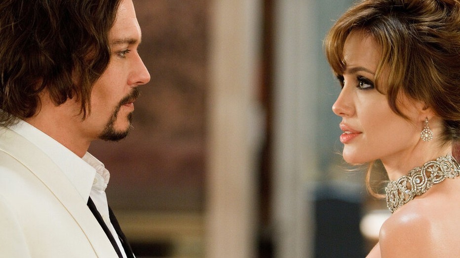 Angelina Jolie en Johnny Depp shinen in The Tourist