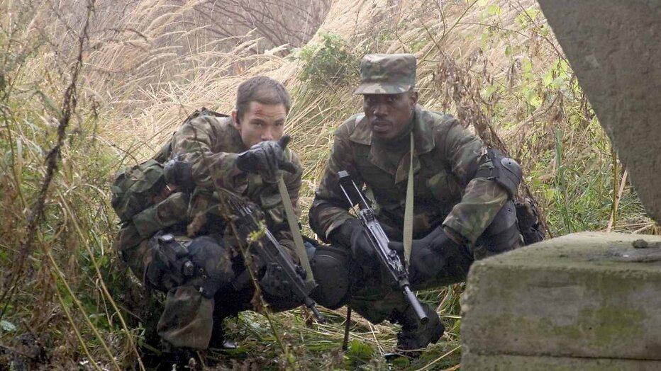 Wesley Snipes en medeacteur uit The Marksman