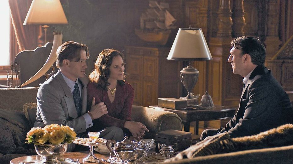 Maria Bello en Brendan Fraser in The Mummy: Tomb of the Dragon Emperor