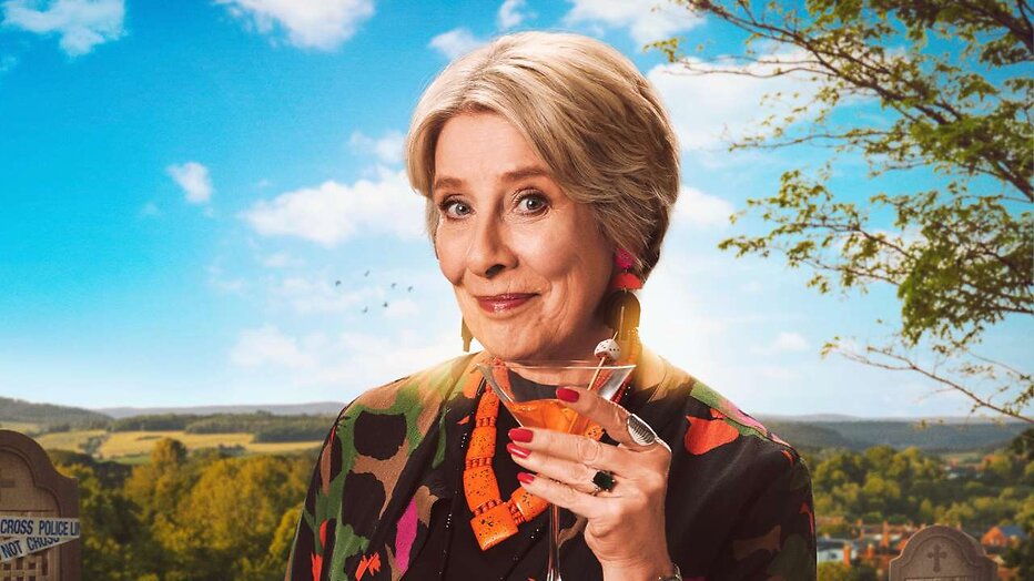 Phyllis Logan als Cora Felton in The Puzzle Lady