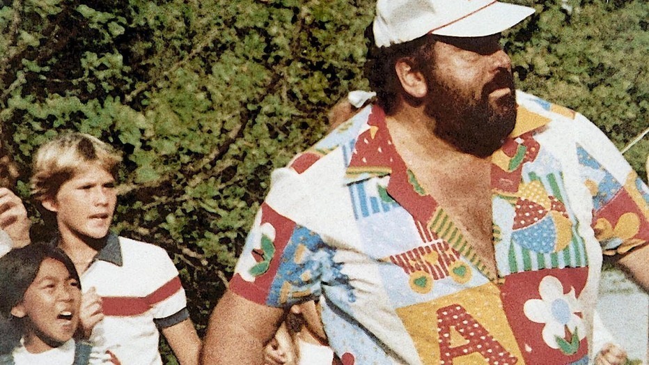 Bud Spencer in Thieves and Robbers