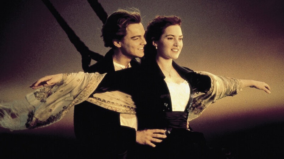 Leonardo DiCaprio is op Kate Winslet Leonardo DiCaprio is op Kate Winslet