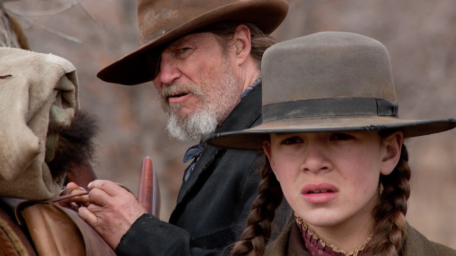 Jeff Bridges en Hailee Steinfeld in True Grit Jeff Bridges en Hailee Steinfeld in True Grit