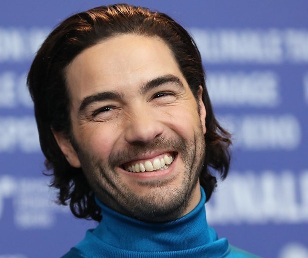 BBC maakt samen met Netflix serie over massamoordenaar Sobhraj