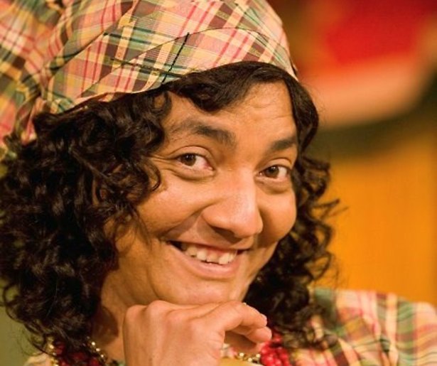 Tante Es krijgt eigen programma op NPO 1