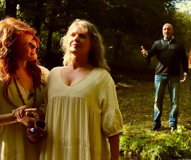 Anna ontwijkt Paul op het Pieterpad in Ten Minste Houdbaar Tot