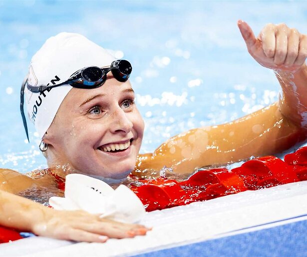 Tes Schouten wint brons in het zwembad