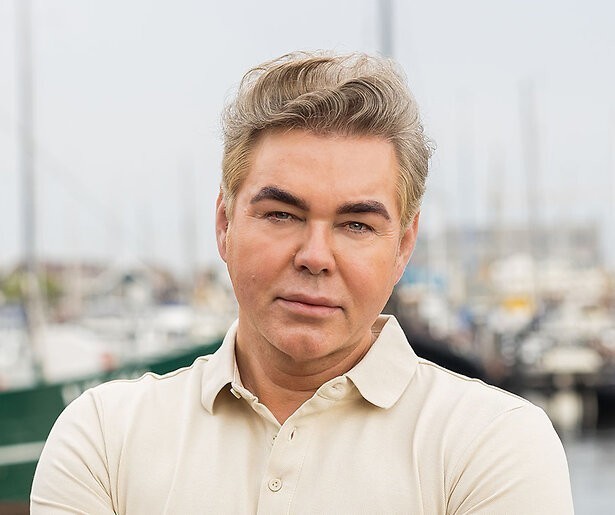 Er is een hoop werk aan de winkel voor Teun 'Föhn' Kapitein in de nieuwe aflevering van Urk