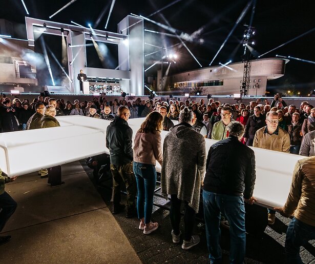 Zien: eerste beelden van de cast van The Passion 2026