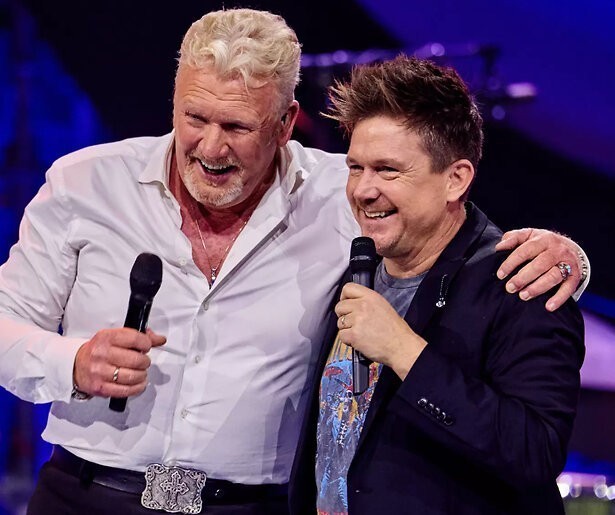 De TV van gisteren: veel kijkers voor spannende uitslag The Tribute: Battle of the Bands