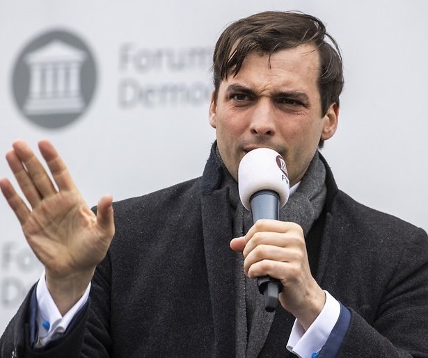 Thierry Baudet reageert bij Qmusic voor het eerst op Jinek-roast Martijn Koning