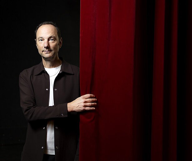 Thomas van Luyn vertelt openhartig over zijn leven met ADHD in Volle Zalen