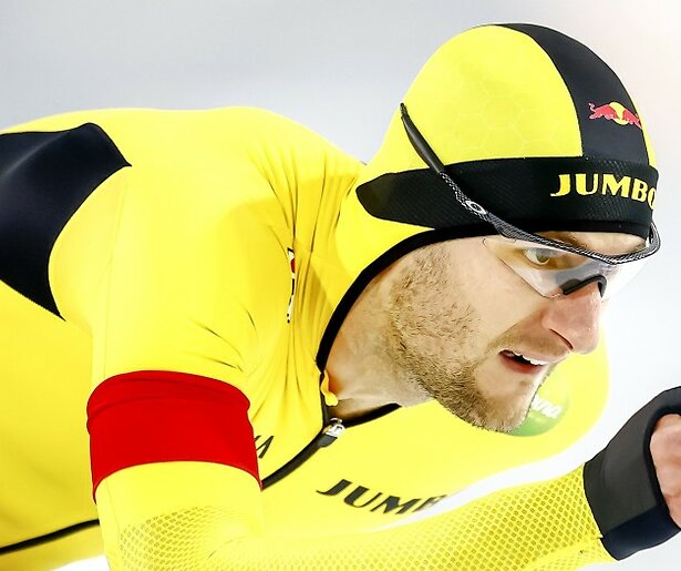 Spectaculaire massastart in Thialf