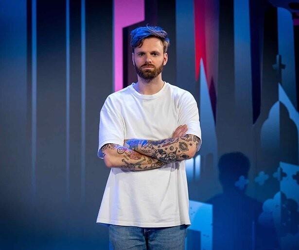 Tim Hofman maakt nieuwe Boos-aflevering over The Voice of Holland