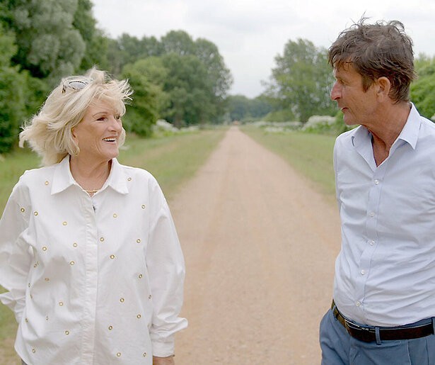 Tineke Schouten maakt haar opwachting in Volle Zalen: 'Cornald Maas is een goede vragensteller'