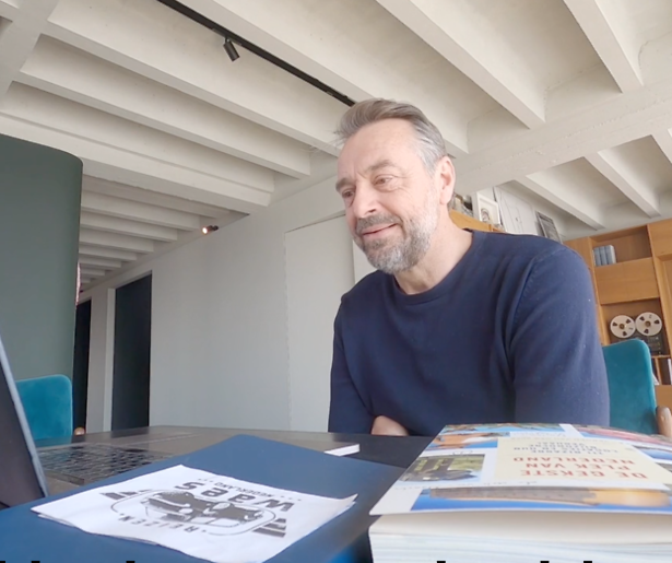 Tom Waes komt terecht bij naakte Linda de Mol