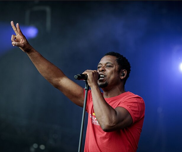 Typhoon liet emoties vrije loop bij Beste zangers: 'Straks sta ik bekend als de jankerd van 2025'