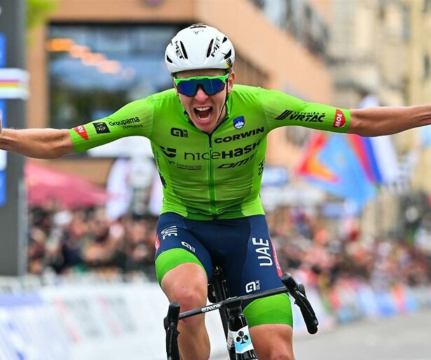 Dit is waarom tijdens de Ronde van Lombardije alle ogen gericht zijn op Tadej Pogacar