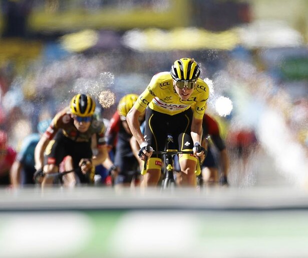 Als Bond naar de top in de Tour de France