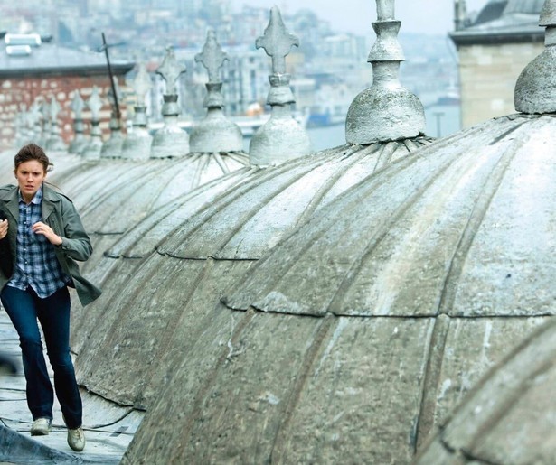 Liam Neeson wil zijn ontvoerde dochter terug in Taken 2