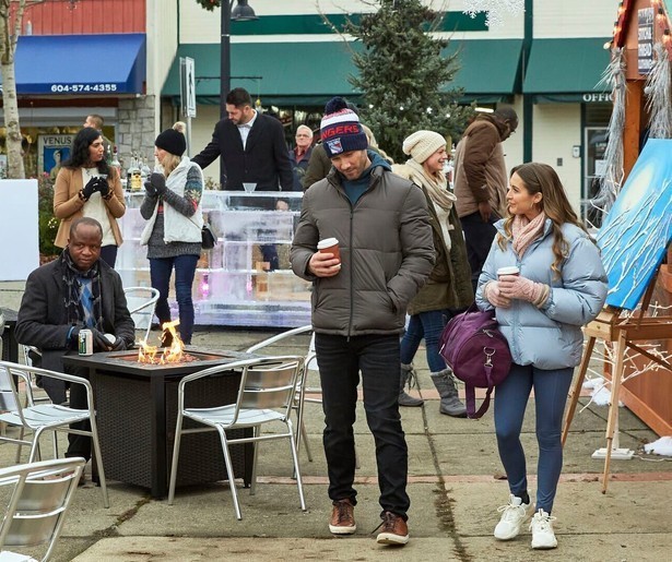 IJshockeyspeler Luke Macfarlane moet op balletles in Taking a Shot a Love