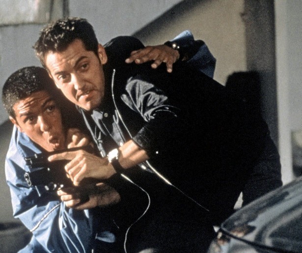 Samy Naceri gaat mee op boevenjacht in Franse komische actiefilm Taxi