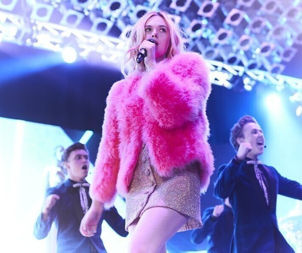 Elle Fanning wil een popster worden in muzikale dramafilm Teen Spirit