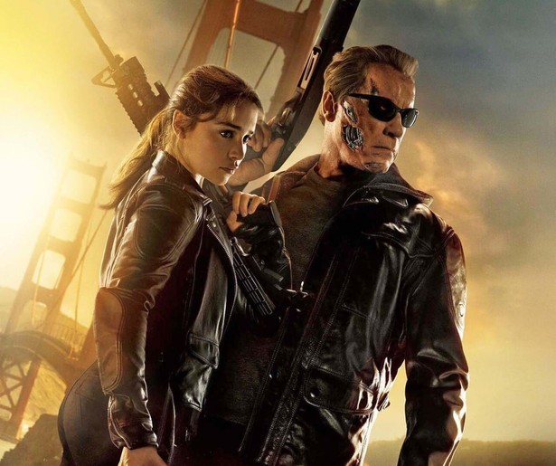 Arnold Schwarzenegger hangt weer ouderwets de actieheld uit in Terminator Genisys