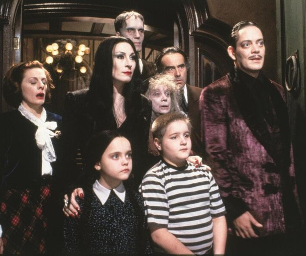 De griezeligste familie ter wereld zet de boel weer op stelten in The Addams Family