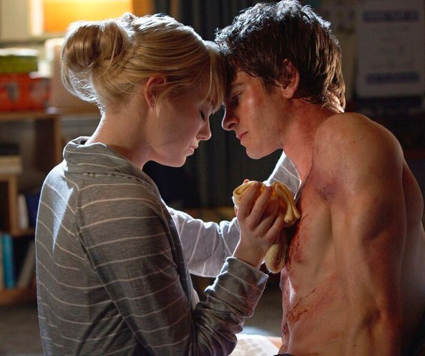 Andrew Garfield heeft ineens superkrachten in The Amazing Spider-Man