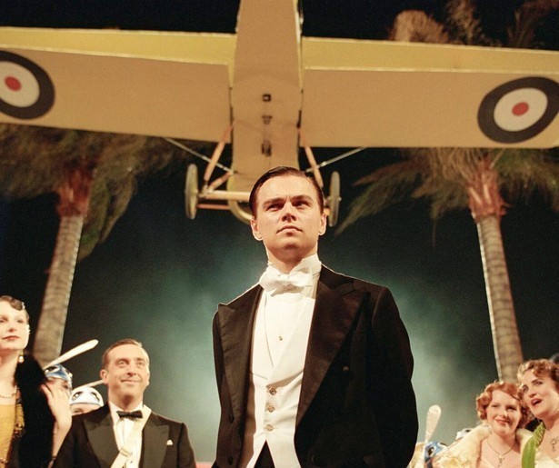 Leonardo DiCaprio kruipt in de huid van vliegtuigpionier Howard Hughes in The Aviator