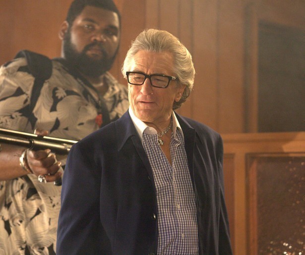 Een simpele opdracht voor John Cusack loopt uit de hand