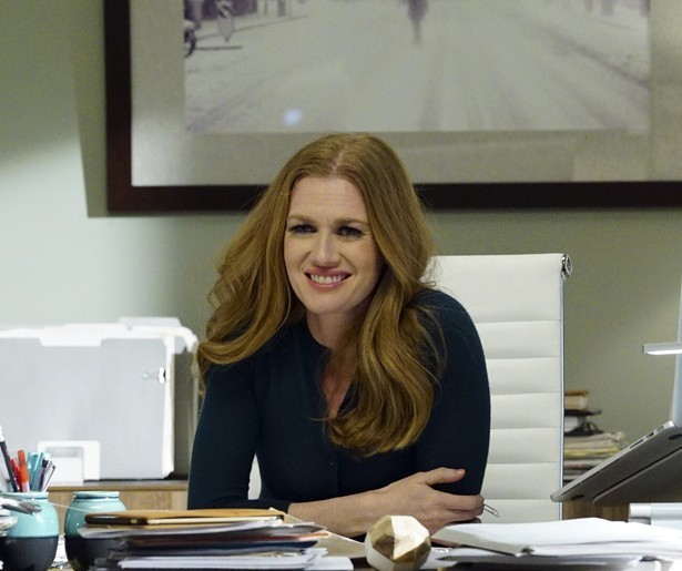 Een fraude-expert wordt verliefd op een oplichter