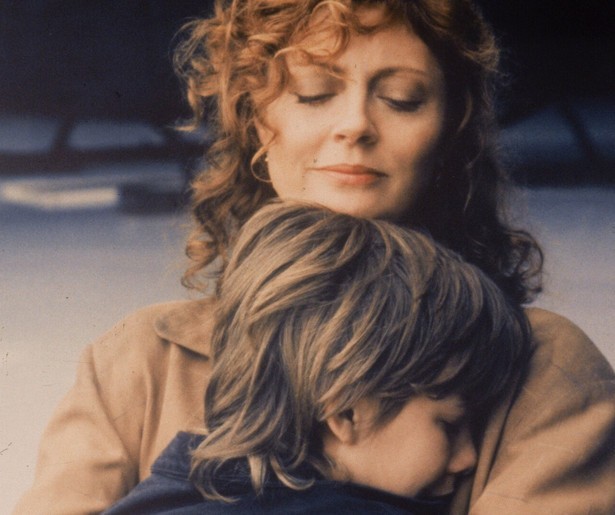 Susan Sarandon helpt een tiener in The Client