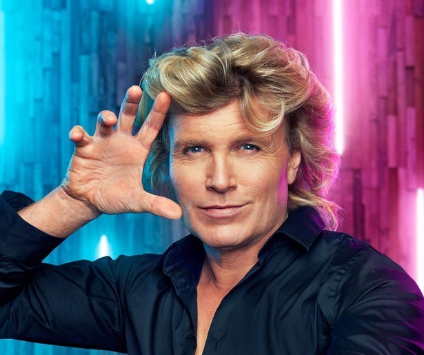Hans Klok krijgt het zwaar te verduren in Comedy Central The Roast